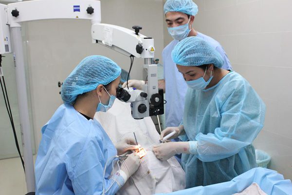 Phẫu thuật laser – Một trong những phương pháp điều trị Glocom hiệu quả và nhanh chóng
